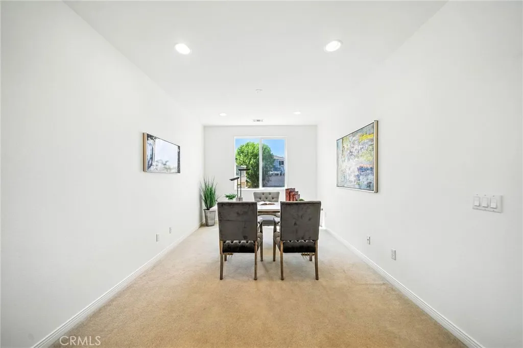 21 Via Palmieki Court, Lake Elsinore, California 92532 home-pic-24